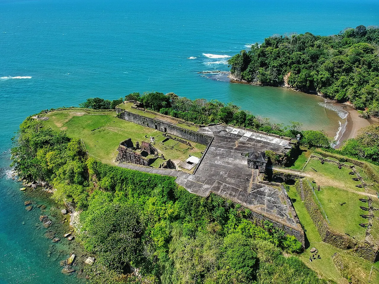 Colón City Tour in Colón Province